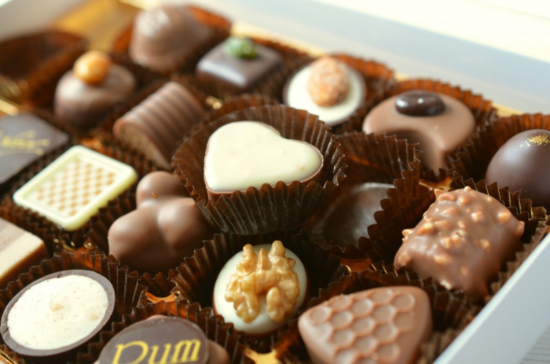 boulangerie-ANDON-min_chocolates_food_candy_calories_nibble_chocolate_heart-782043